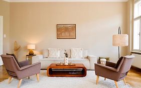Luxusapartment im Zentrum mit Schlossbergblick und Parkplatz